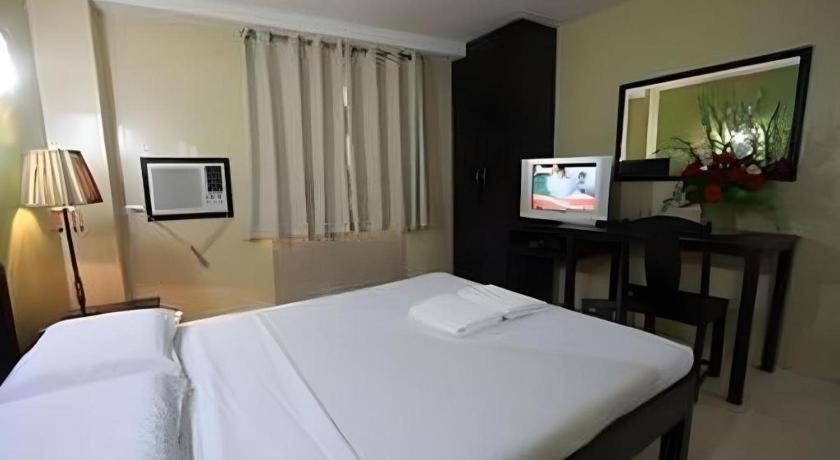 Sampaguita Suites Plaza Garcia Cebu Екстер'єр фото